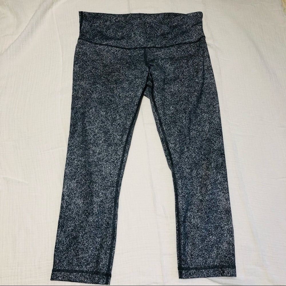 Lululemon crop leggings